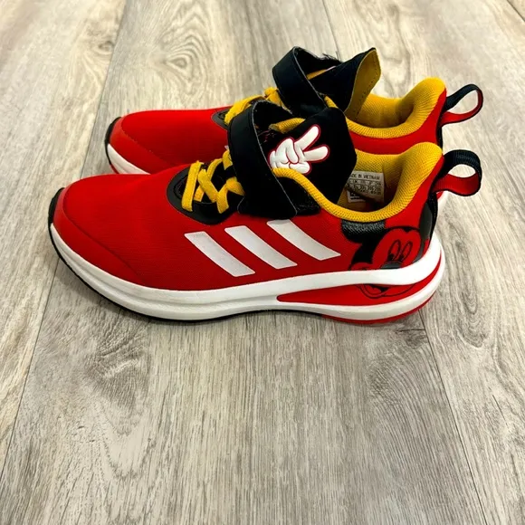 Adidas Disney Mickey Mouse Boys size 2 sneakers