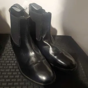 Black Boots 6 1/2