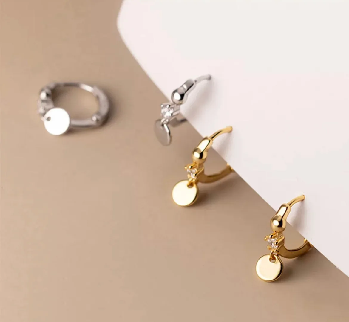 Boho & Mala Huggies Mini Disc 18k Gold Plated Hoop Earrings DE10025