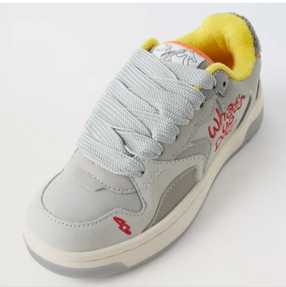 BUGS BUNNY ™ LOONEY TUNES SNEAKERS SIZE 2