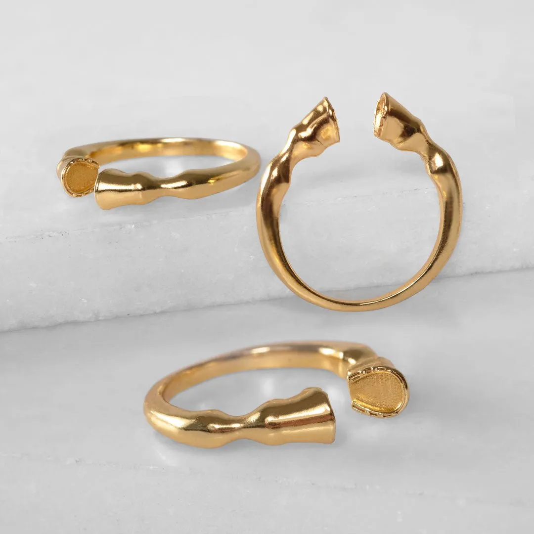 Cavallo - Elegant Stylized Horse Hooves 14K Gold on Sterling Silver Ring