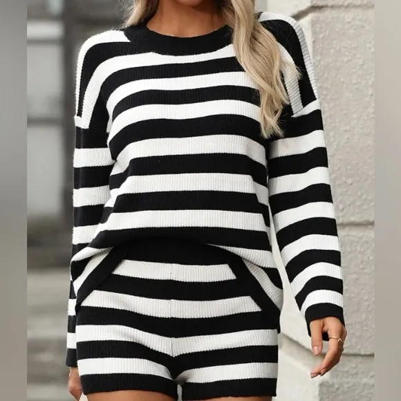 Comfy Round Neck Striped loungewear green