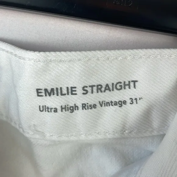 DL1961 Women's Emilie Straight Ultra High Rise Vintage 31&quot; White Jeans - Size 30