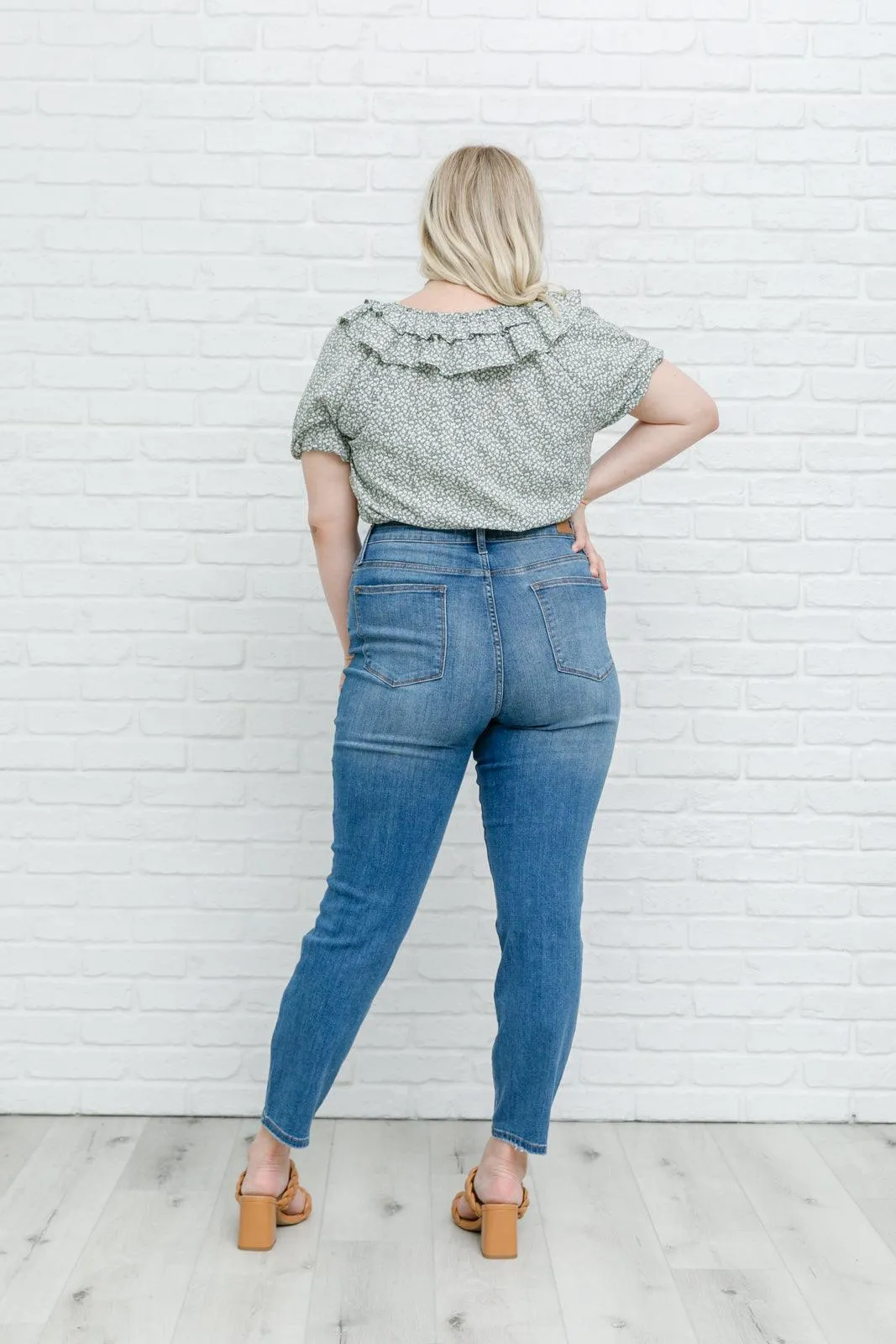 Hazel Blues® | Golden Hour Top in Sage