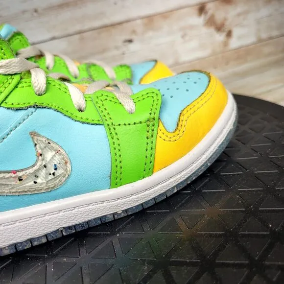 Jordan 1 Mid Kids Size 10C SE Glacier Ice/White-Citron Pulse Athletic Shoes