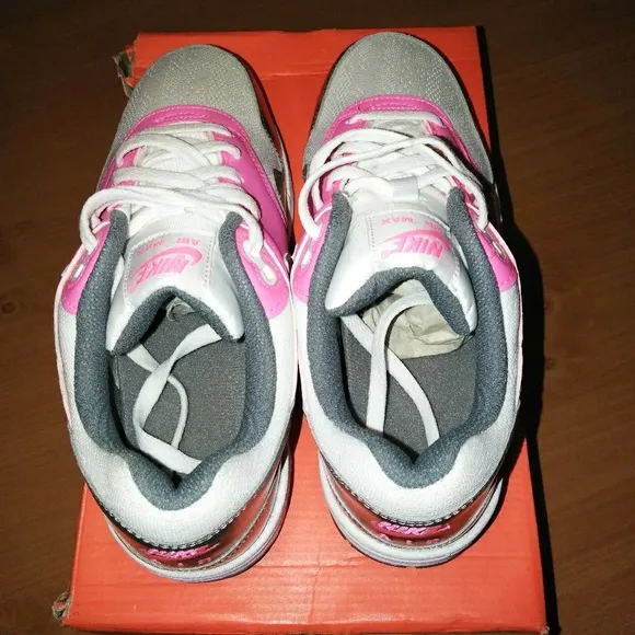 Nike air max 1 brand new youth 6.5 pink/white/grey