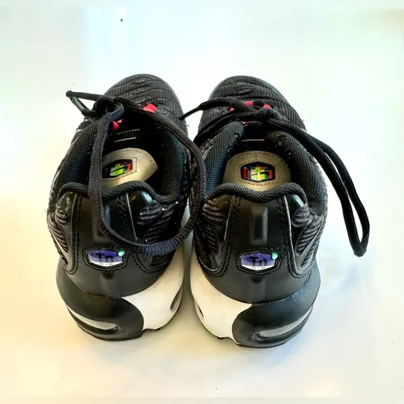 Nike Air Max Plus corduroy sneakers size 4