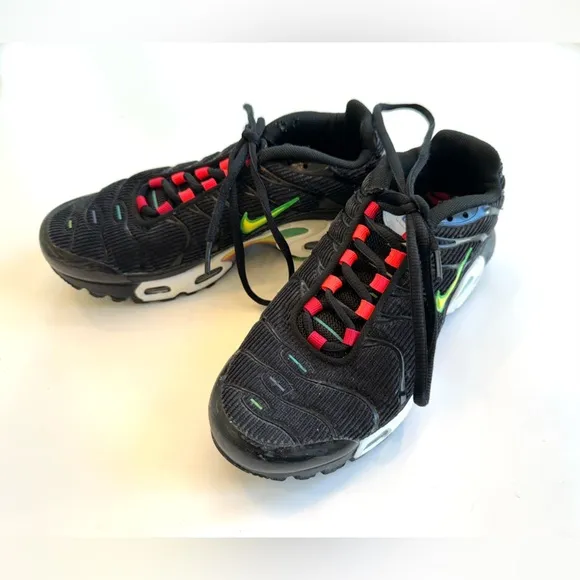 Nike Air Max Plus corduroy sneakers size 4
