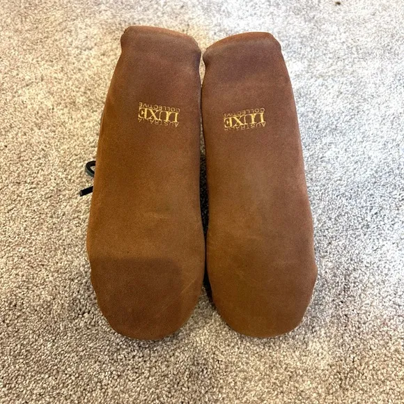 NWOT AUSTRALIA LUXE COLLECTIVE YOUTH BOONON CROW BOOTS - SIZE Y1