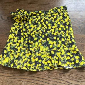 NWT Parker black and yellow lemon mini skirt size 10
