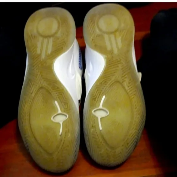 OG KYRIE IRVING SNEAKERS SZ 11