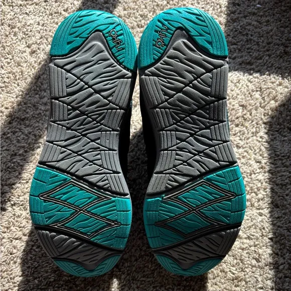 RYKO ADELLA INSULATED HIKING SNEAKERS
