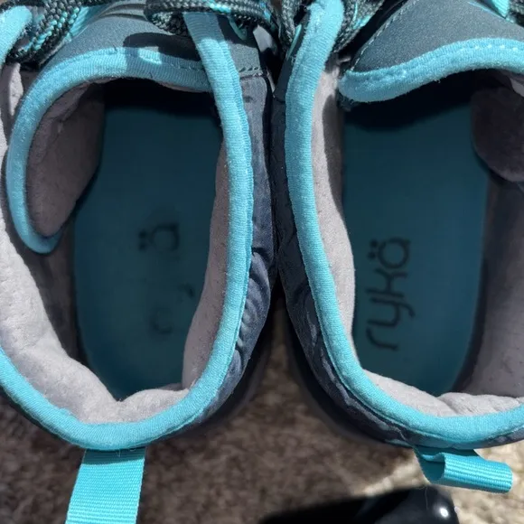 RYKO ADELLA INSULATED HIKING SNEAKERS