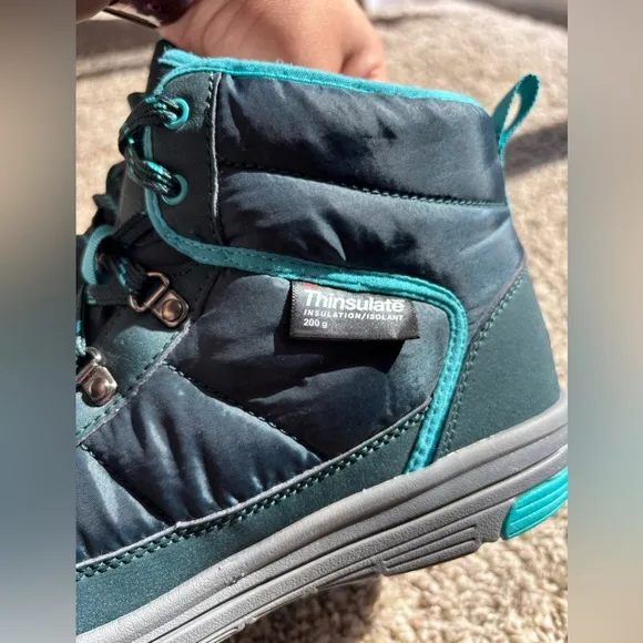 RYKO ADELLA INSULATED HIKING SNEAKERS
