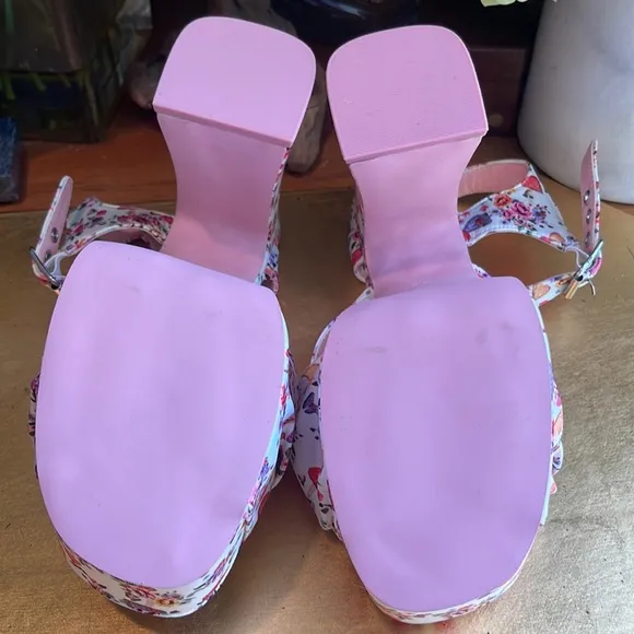 Sugar Thrillz “Totally Buggin’” Platform Heels | NWOT!