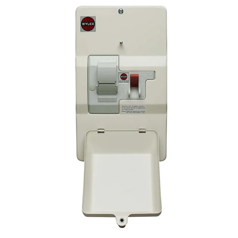 Wylex DSFNFM 100A DP, Metal Enclosed, Domestic Switch Fuse No Fuse Fitted